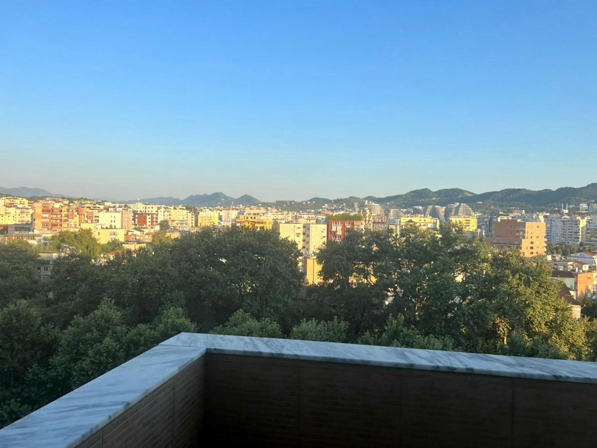 Panoramic Apartment Тирана Екстер'єр фото